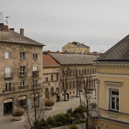 Square 2 Apartment Debrecen Luaran gambar