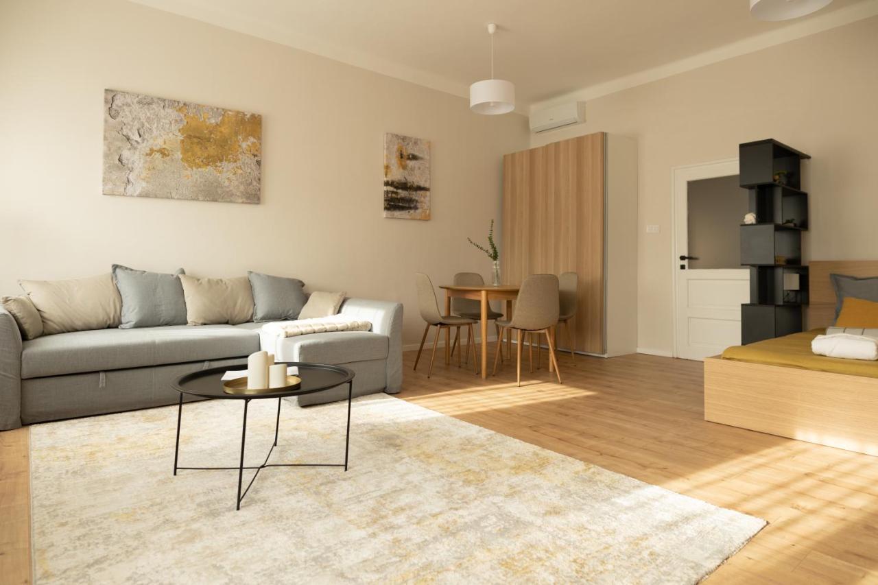 Square 2 Apartment Debrecen Luaran gambar
