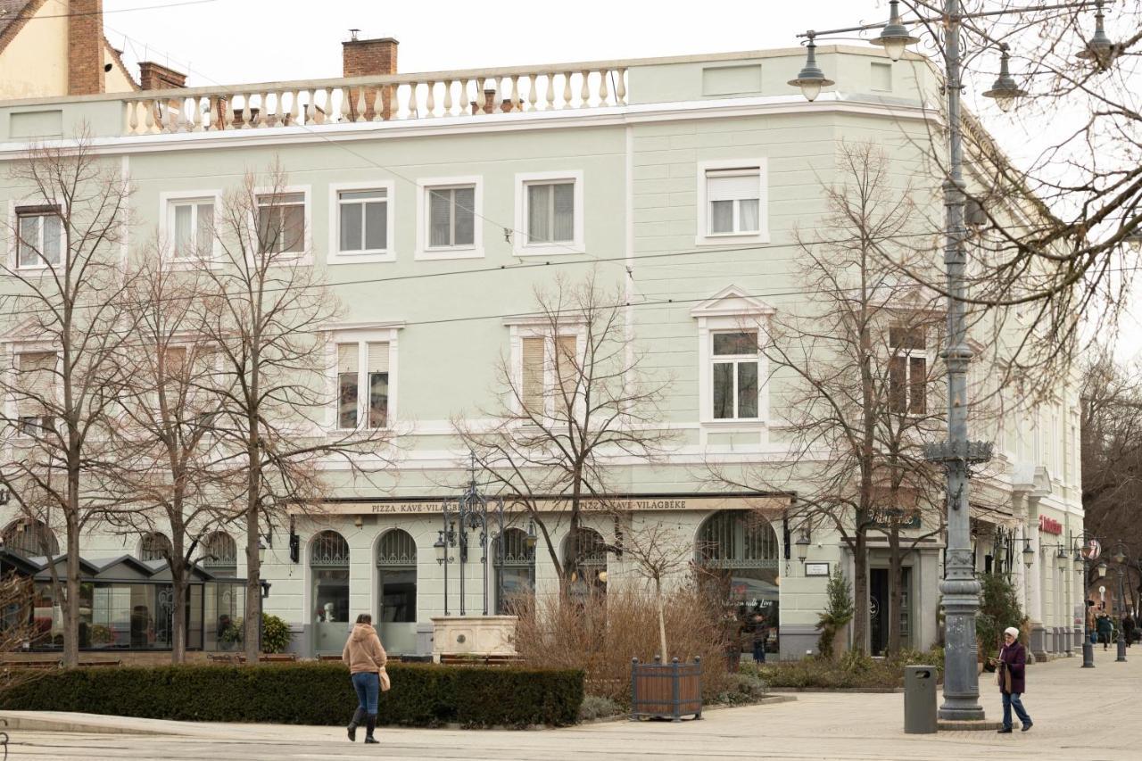 Square 2 Apartment Debrecen Luaran gambar